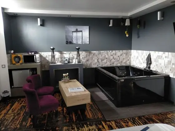 Romantic Tek Büyük Yataklı Oda, Banyolu/Duşlu (Le Lodge)