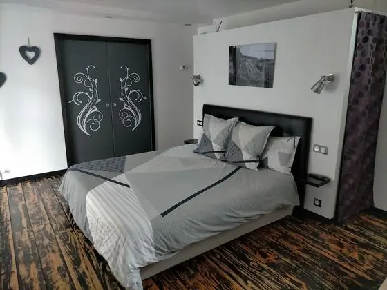 Romantic Tek Büyük Yataklı Oda, Banyolu/Duşlu (Le Lodge)