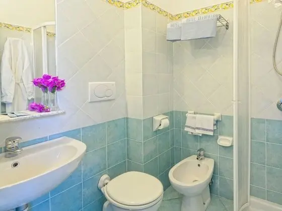 Standard Dört Kişilik Oda, Balkon