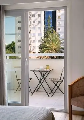 Standard Tek Büyük veya İki Ayrı Yataklı Oda