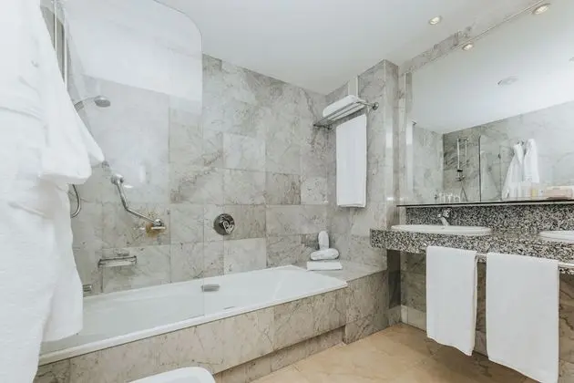 Standard Oda, Havuz Manzaralı