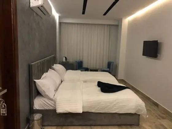 Tek Büyük Yataklı Oda