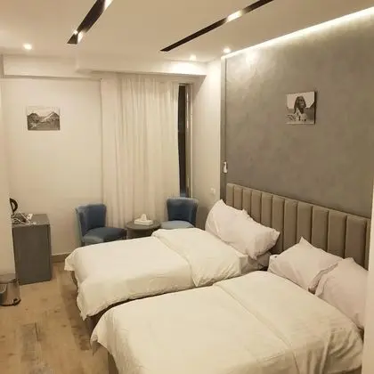 Üç Kişilik Oda
