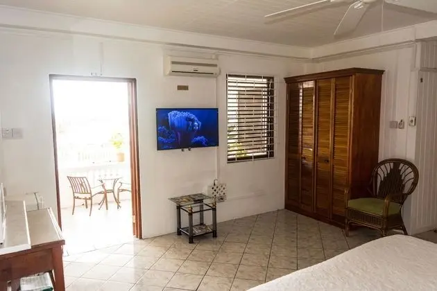 Cleopatra 1-Bed Sea-View Apt2