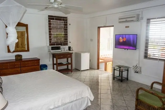 Cleopatra 1-Bed Sea-View Apt2