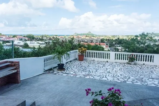 Cleopatra 1-Bed Sea-View Apt2