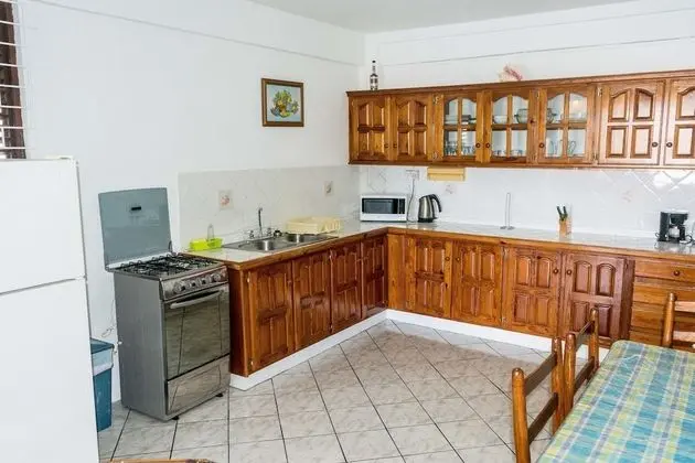 Cleopatra 1-Bed Sea-View Superior Apt-4