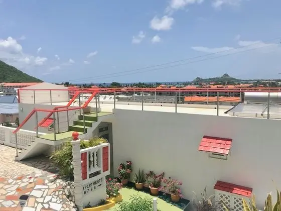 Cleopatra 10-Bedroom Sea-View Villa