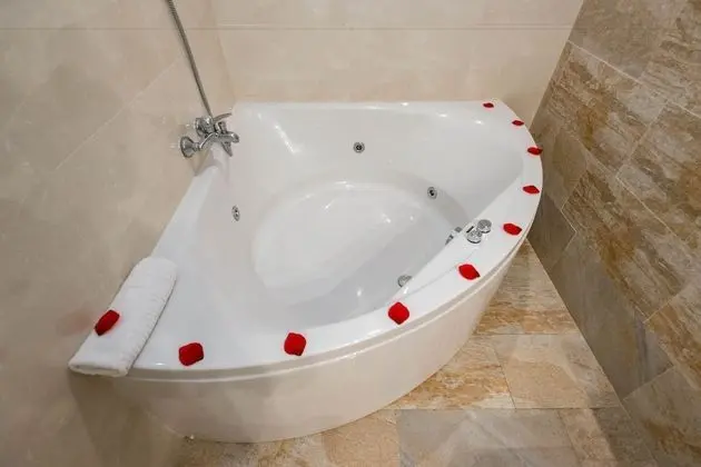 Premium Oda, Sıcak Su Küveti