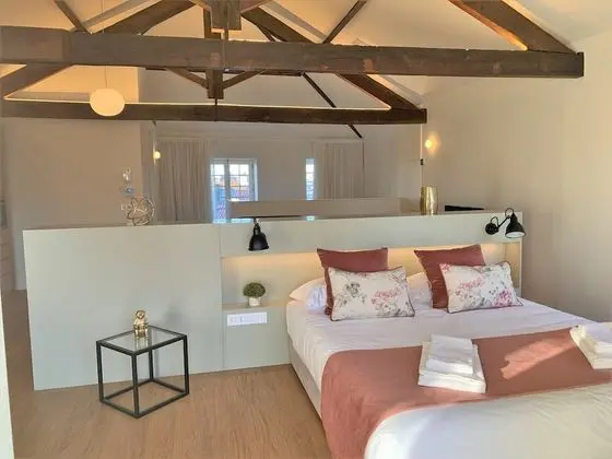 Premium Tek Büyük Yataklı Oda, Balkon, Şehir Manzaralı (Prime 7)