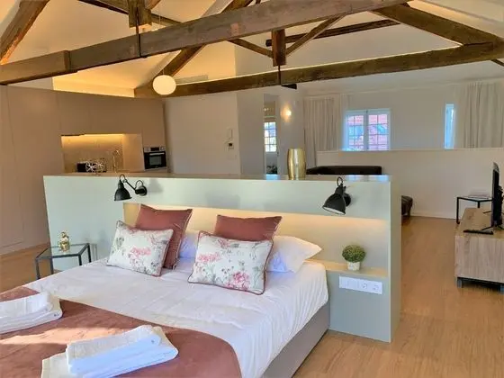 Premium Tek Büyük Yataklı Oda, Balkon, Şehir Manzaralı (Prime 7)