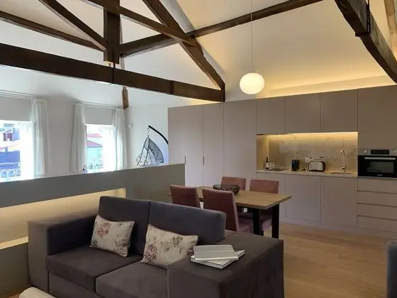 Premium Tek Büyük Yataklı Oda, Balkon, Şehir Manzaralı (Prime 7)