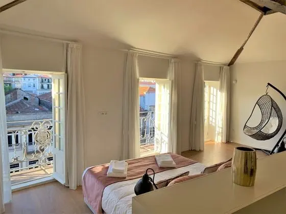 Premium Tek Büyük Yataklı Oda, Balkon, Şehir Manzaralı (Prime 7)