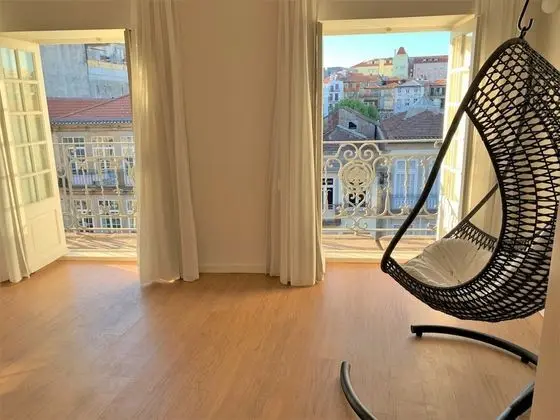 Premium Tek Büyük Yataklı Oda, Balkon, Şehir Manzaralı (Prime 7)