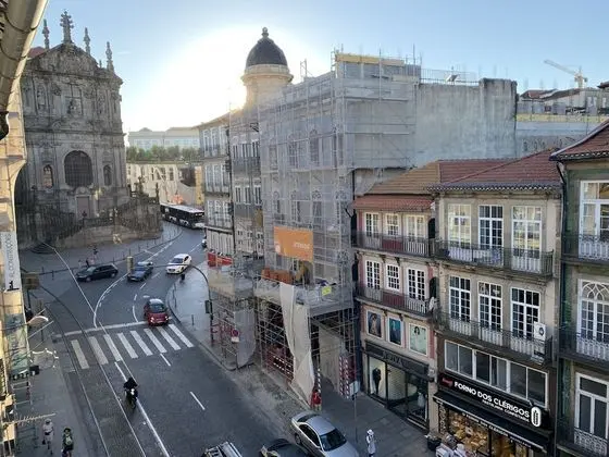 Premium Tek Büyük Yataklı Oda, Balkon, Şehir Manzaralı (Prime 7)