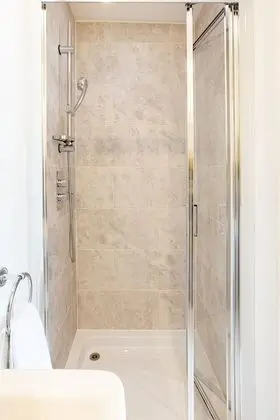 Deluxe Stüdyo Süit