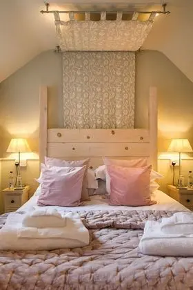 Tek Büyük Yataklı Oda, Banyolu/Duşlu, Bahçe Manzaralı (Long House)