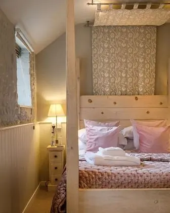 Tek Büyük Yataklı Oda, Banyolu/Duşlu, Bahçe Manzaralı (Long House)