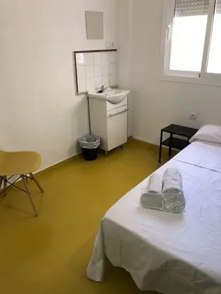 Tek Kişilik Oda, Ortak Banyo