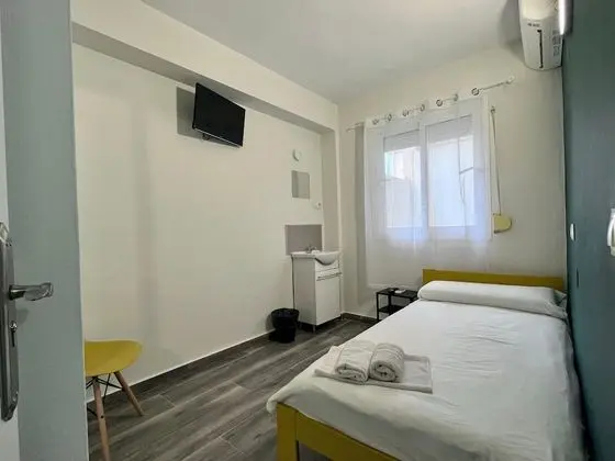Tek Kişilik Oda, Ortak Banyo