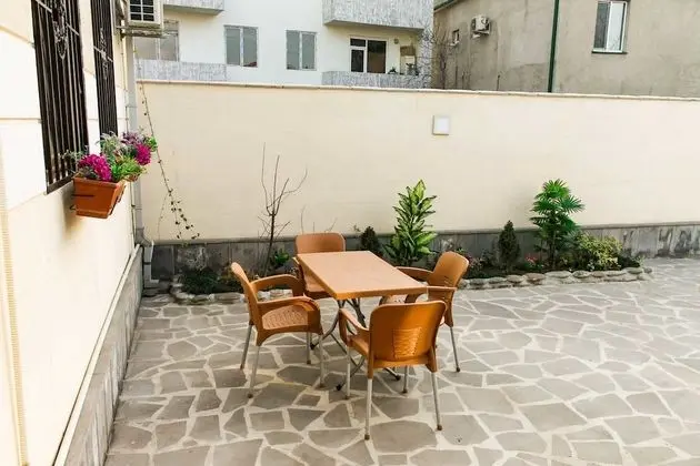 Standard Tek Büyük veya İki Ayrı Yataklı Oda, 2 Çift Kişilik Yatak, Avlu Manzaralı