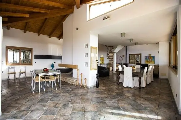 Villa, Birden Çok Yatak Odası, Şömine