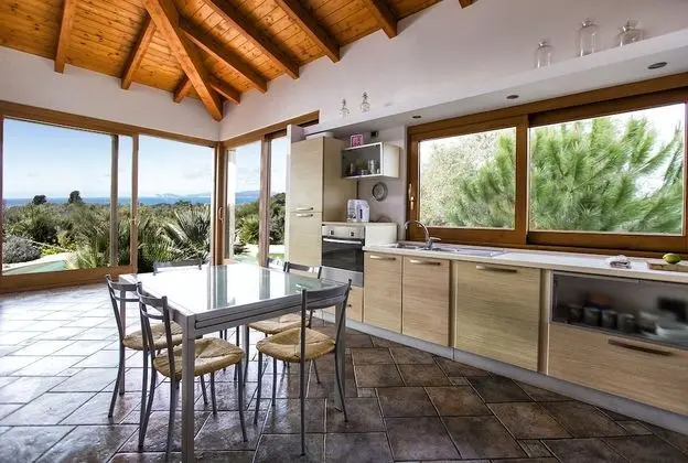Villa, Birden Çok Yatak Odası, Şömine