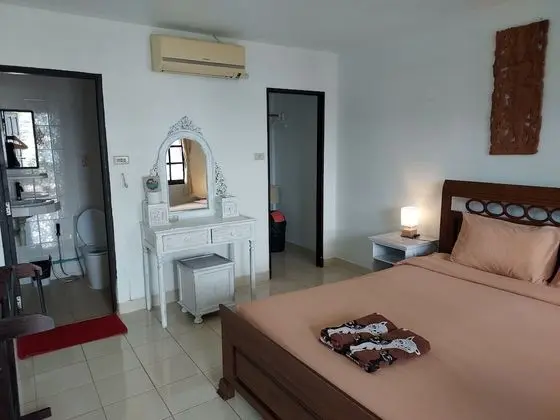 Double Deluxe Air Con