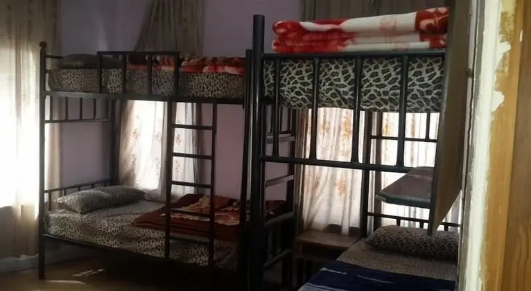 Dört Kişilik Oda, Birden Çok Yatak, Ortak Banyo