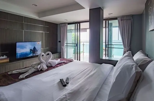 Grand Deluxe Suite Ocean View