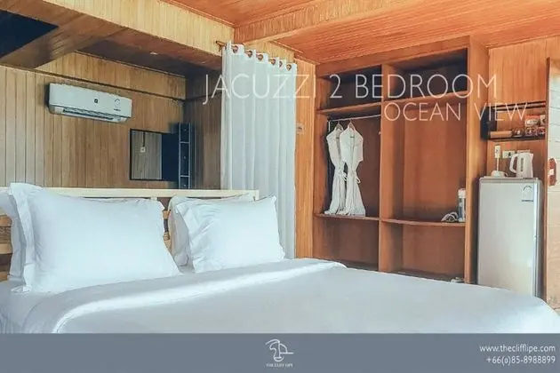 2 Bedroom Jacuzzi Suite Family Ocean View