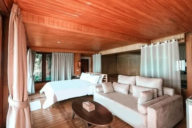 2 Bedroom Jacuzzi Suite Family Ocean View