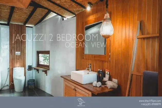2 Bedroom Jacuzzi Suite Family Ocean View