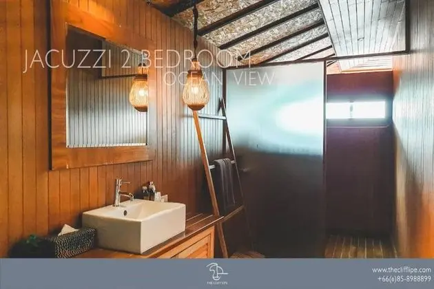 2 Bedroom Jacuzzi Suite Family Ocean View