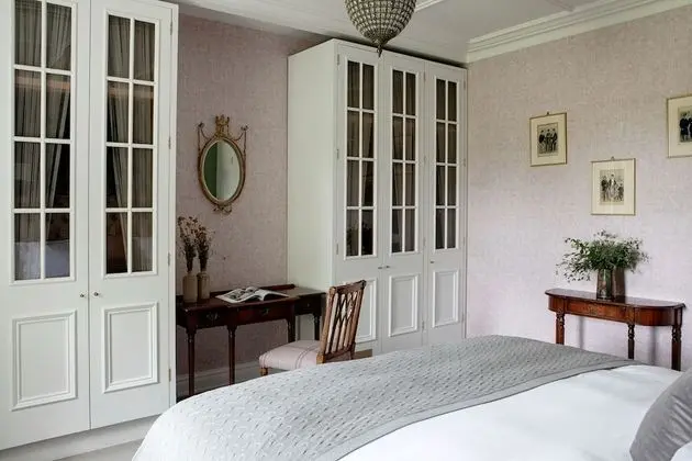 Estate Room