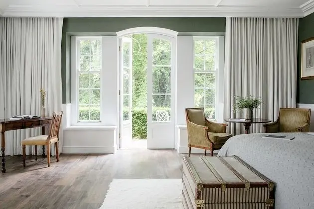 Lilypond Room