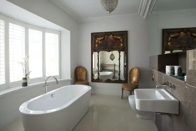 Lilypond Room