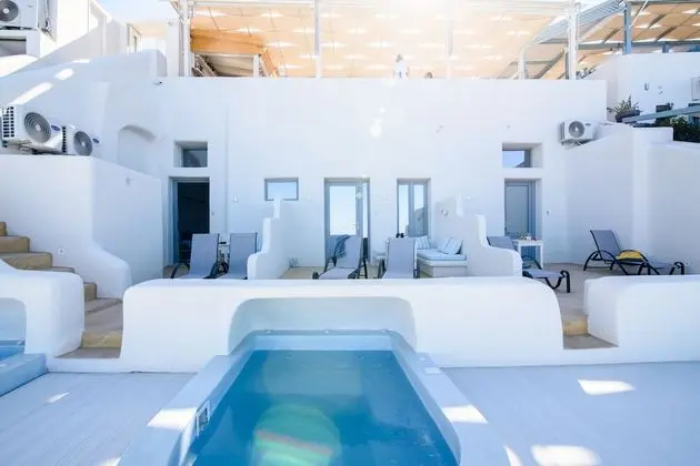 Deluxe Suite with Caldera View and Private Jacuzzi