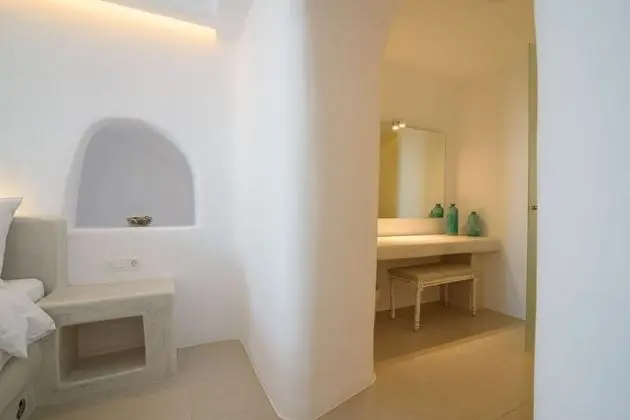 Deluxe Suite with Caldera View and Private Jacuzzi