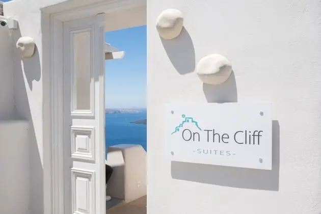 Deluxe Suite with Caldera View and Private Jacuzzi