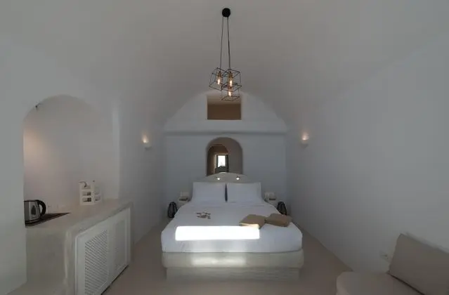 Deluxe Suite with Caldera View and Private Jacuzzi