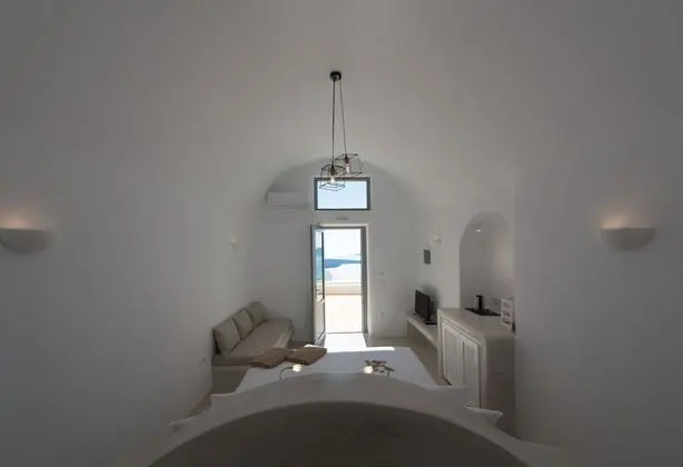 Deluxe Suite with Caldera View and Private Jacuzzi