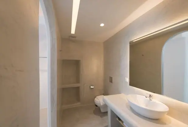 Deluxe Suite with Caldera View and Private Jacuzzi