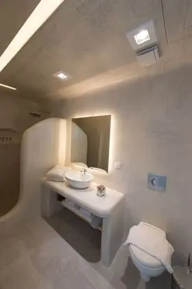 Deluxe Suite with Caldera View and Private Jacuzzi