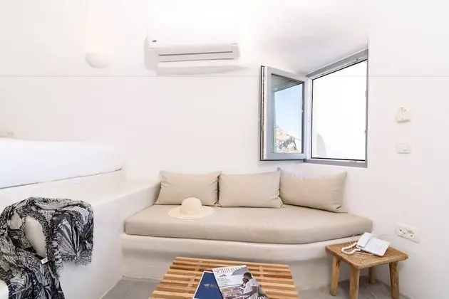 Junior Suite with Caldera View and Private Jacuzzi - A-