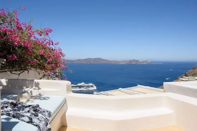 Junior Suite with Caldera View and Private Jacuzzi - A-