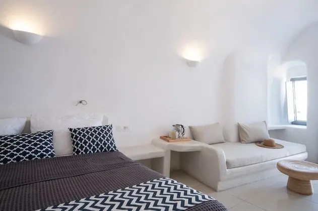 Superior Suite with Caldera View and Private Jacuzzi