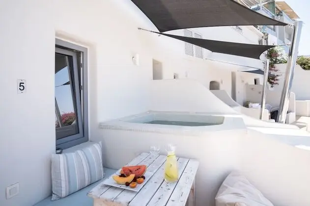 Superior Suite with Caldera View and Private Jacuzzi