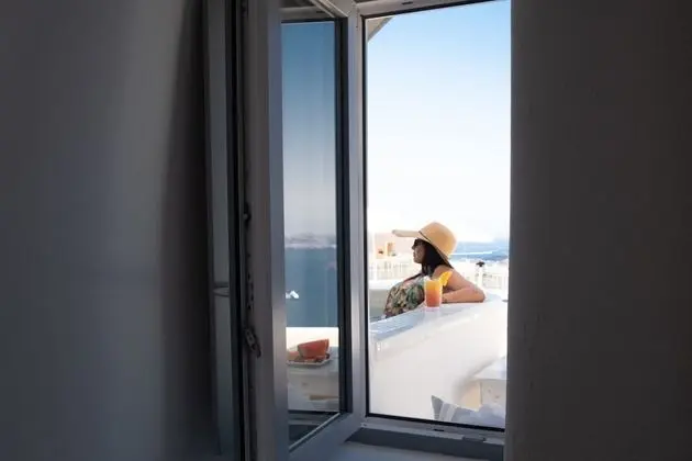 Superior Suite with Caldera View and Private Jacuzzi