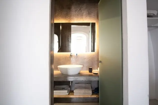 Superior Suite with Caldera View and Private Jacuzzi